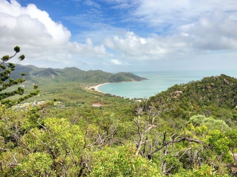 Australia: Magnetic Island Chill-Out Place 2 View of Horseshoe Bay from the forts walk