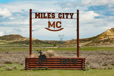 Montana's Bucking Horse Sale in Miles City 2 Sitting along the confluence of the Tongue and Yellowstone Rivers, Miles City is surrounded by sagebrush-covered prairie and dotted with a sprinkling of badlands.