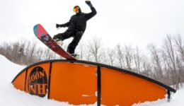 Snowboarder