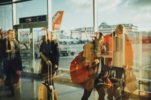 airplane-airport-passengers-34631