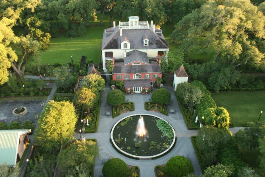 Hampton Courtyard from above | GoNOMAD Travel