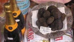 Black Summer Truffles in a Shop (Rome, Italy). Photo by Adrian Pingstone
