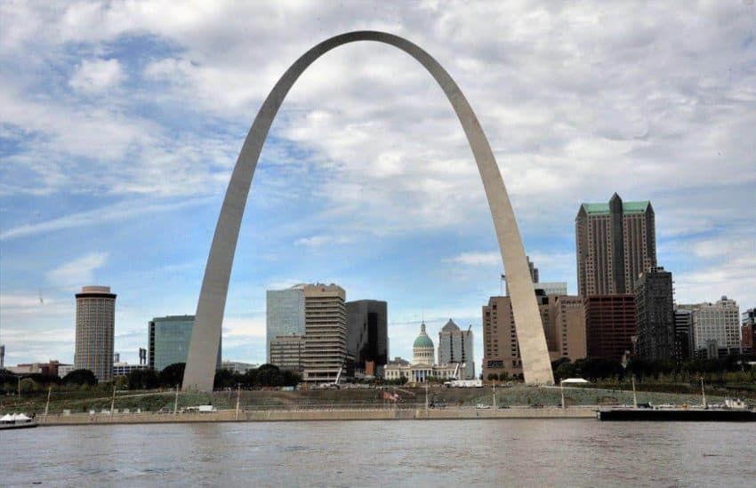 Missouri Sports Travel Adventure 5 Gateway Arch, St Louis Mo.