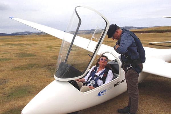 Preflight instruction for gliding the Long Mynd in the Shropshire Hills, Shropshire England. 