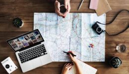 Planning a vacation can be stressful, Elude is here to help. Photo from Pexels.