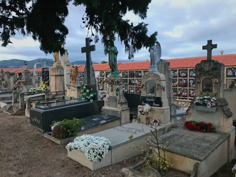 Different architectural funerary styles can be seen at San Antonio Abad Cemetery in Alcoi. Photo by Olivia Gilmore.
