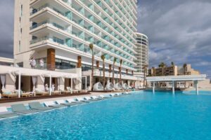 mexico-iberostar-cancun star prestige private swimming pool