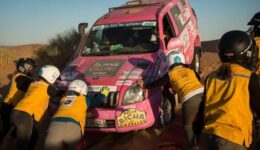 Women from over 30 countries have taken part in the yearly rally since 1990. Photos taken form rallyeaichadesgazelles.