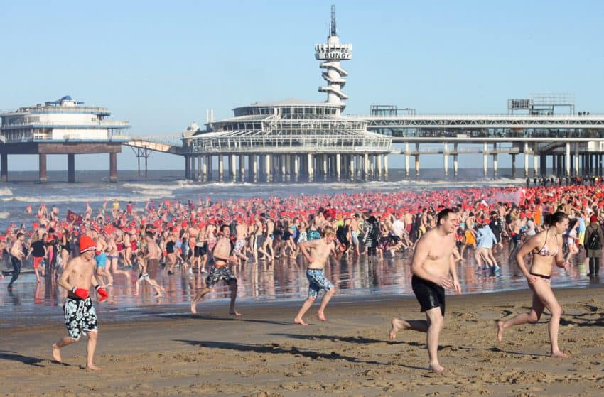  Don't worry, the beaches of Scheveningen won't usually be this pact.