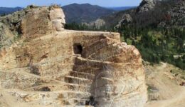 crazyhorse_memorial