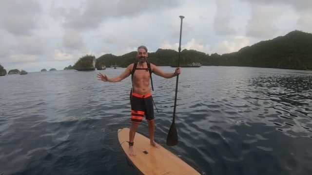 paddleboard stand up Raja Ampat,Yacht cruising