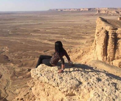 Saudi Arabia: Trying the feeling to look at the whole desert from the edge of the world. Federica Petrilli photos.