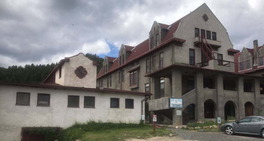 Boulder hot springs lodge in Montana