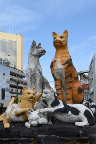 cat statues Kuching
