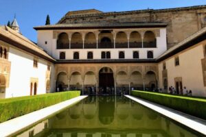 Court-of-Myrtles-Al-Hambra
