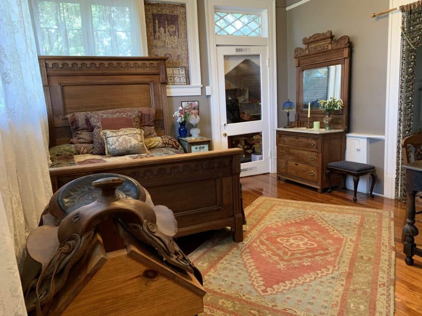 Berry and Linda Oakley's bedroom at the Big House, Macon GA.