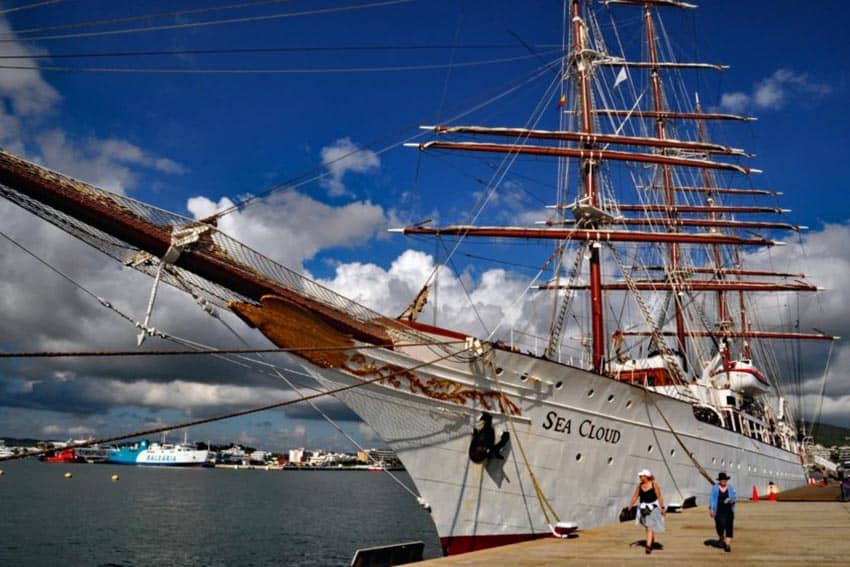 sea cloud