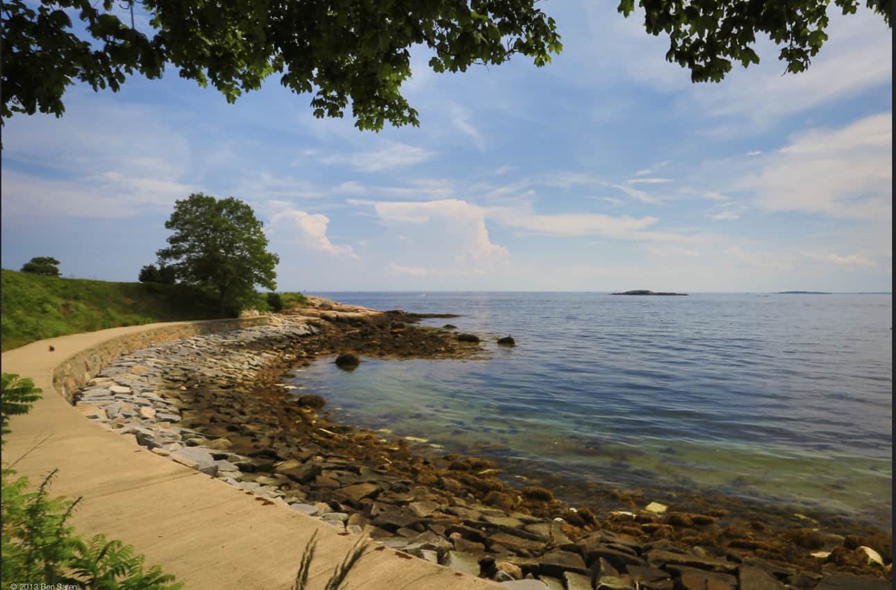 Coolidge Reservation hiking path next to the Atlantic Ocean in Manchester-by-the-Sea, Mass.