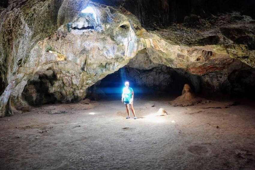 Inside Aruba's Quadirikiri Cavern 