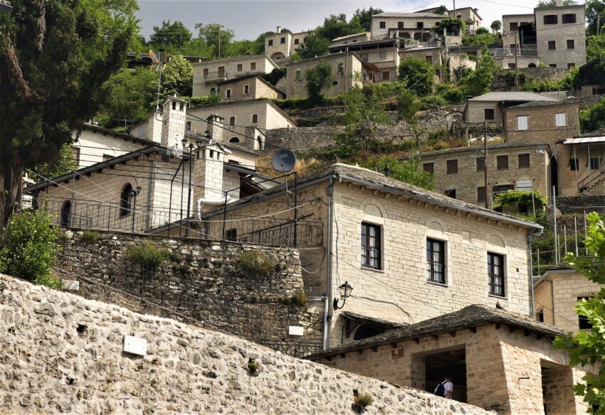 Syrrako village, houses on the hill.