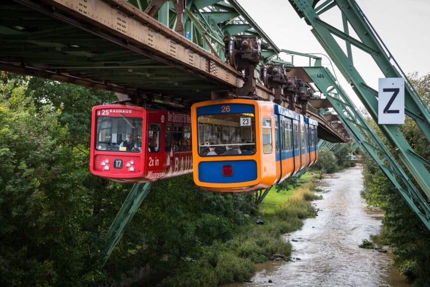 Schwebebahn