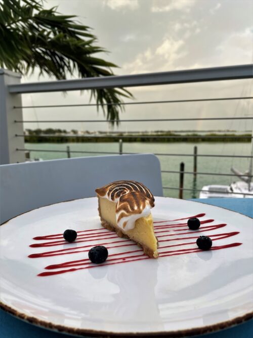 1 hawks cay key lime pie