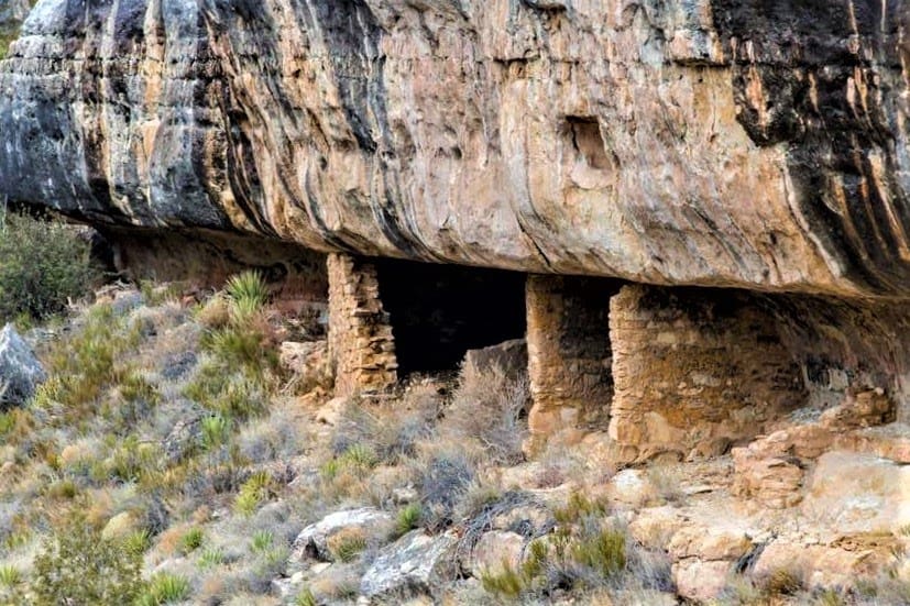 Cliff Dwellings in Walnut Canyon National Monument