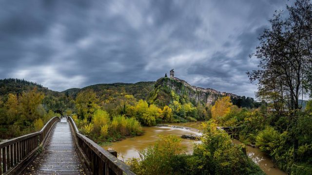 la roca chris willan photo.