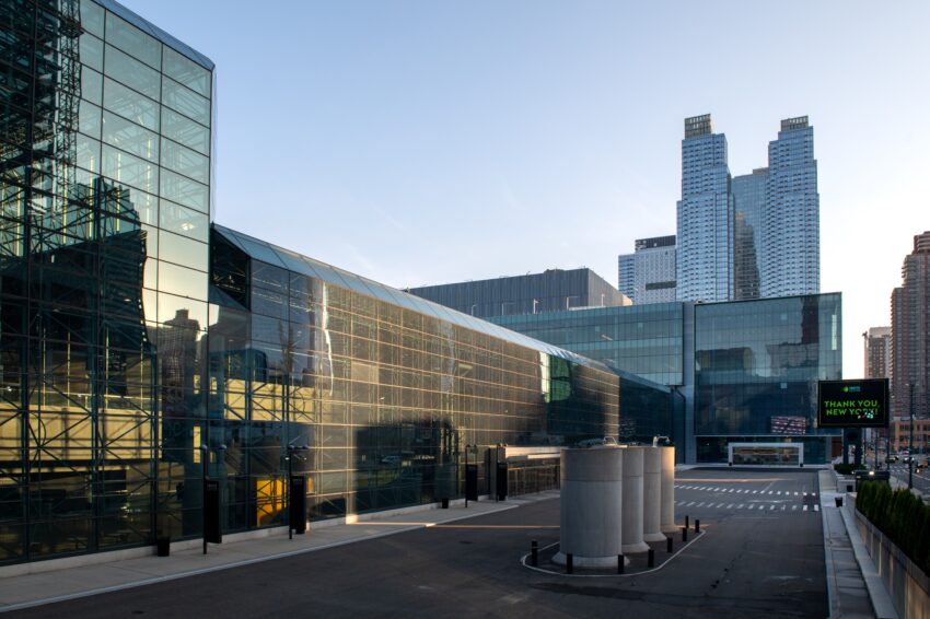 Javits Exterior