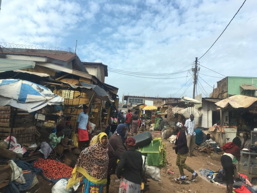 market road in Uganda