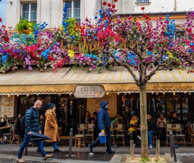 Sidewalk-cafe