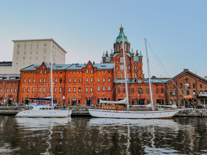 Uspenski Cathedral is an Eastern Orthodox Cathedral set on a hillside on the Katajanokka peninsula overlooking the city. 