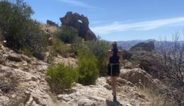 hike_superstition_mountains