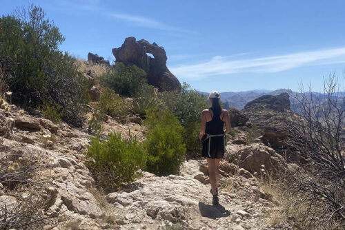 hike superstition mountains