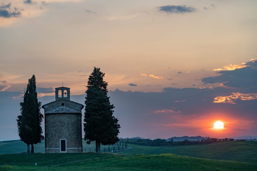 The Chapel of the Madonna di Vitaleta, a popular location for photographers in Tuscany.