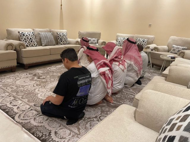 Prayer time Prayer break in a family home in Eastern Province.
