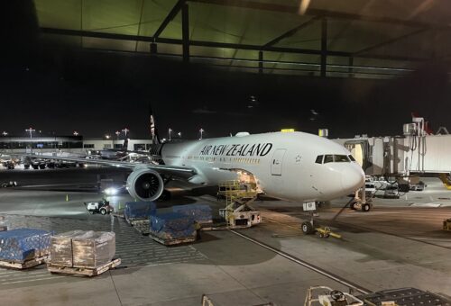 Air New Zealand Boing 777 at LAX jpg