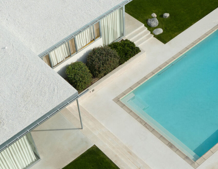 KauffmanI-R.Neutra•Palm Springs, California,USA. - Richard Neutra property in Palm Springs, renown for the 'Poolside Gossip' Image by Slim Aarons