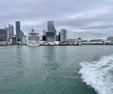 Fuller's Ferry leaving Aukland