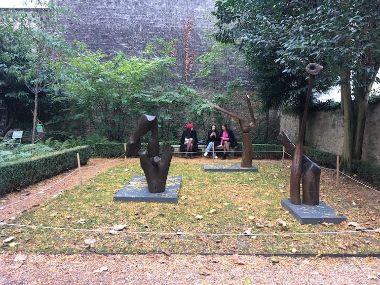 The Musée Delacroix garden with art by Thaddeus Mosley