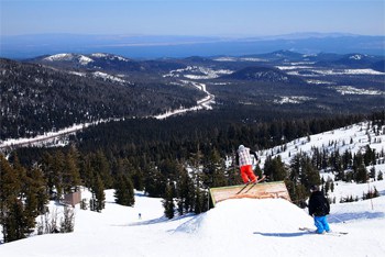 Mt Bachelor is perfect for intermediate skiers who like long runs and no lift lines.