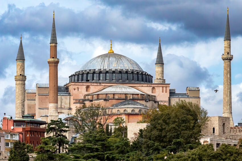 The Sweet Side Of Turkiye: A Guide To Its Best Desserts