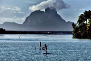 SUP-Bora-Bora