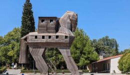 The Trojan horse AT Troy ruins