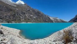 In Laguna Paron, there are many beautiful sights for travelers to take in and enjoy.