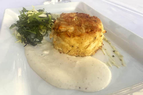 The Plaza Hotel and Casino Awaits 12 Start your meal at Oscar's Steakhouse with its crabcake chock full of fresh crab.
