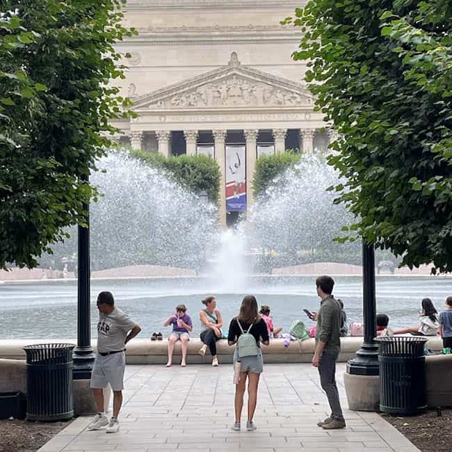 Taking Teens to Washington, D.C. 1 Teens and kids of all ages enjoy this fountain