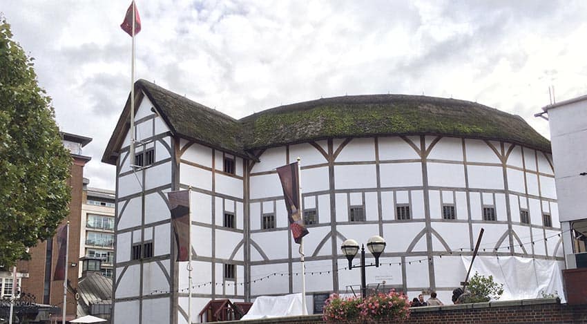 A Walking Tour of London 19 A view of the Shakespeare Globe Theater.