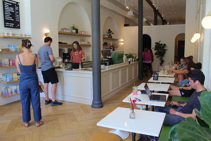 Pensacola: Better Than Ever! 4 The afternoon crowd filters in at the Maker’s Cafe