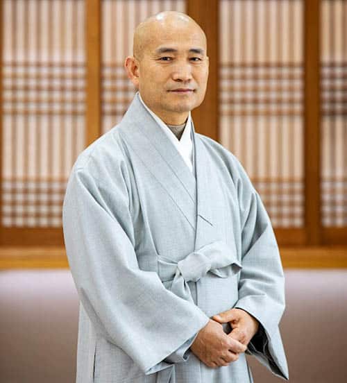 Zen and Temple Stays in South Korea 10 Ven.Won Myeong Sunim (Photo by Cultural Corps of Korean Buddhism)